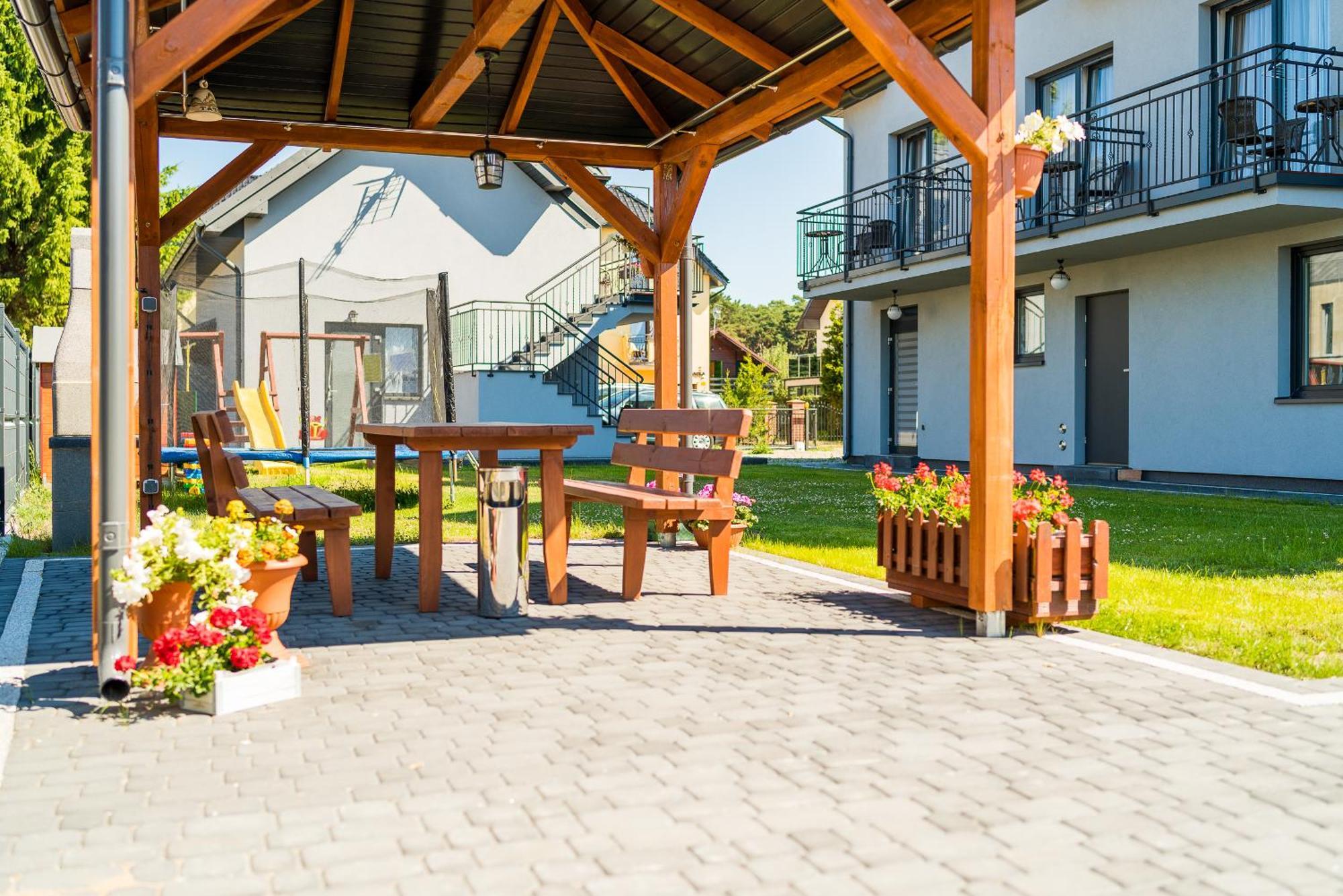 Magnolia Pokoje I Apartamenty Dębki Exterior foto